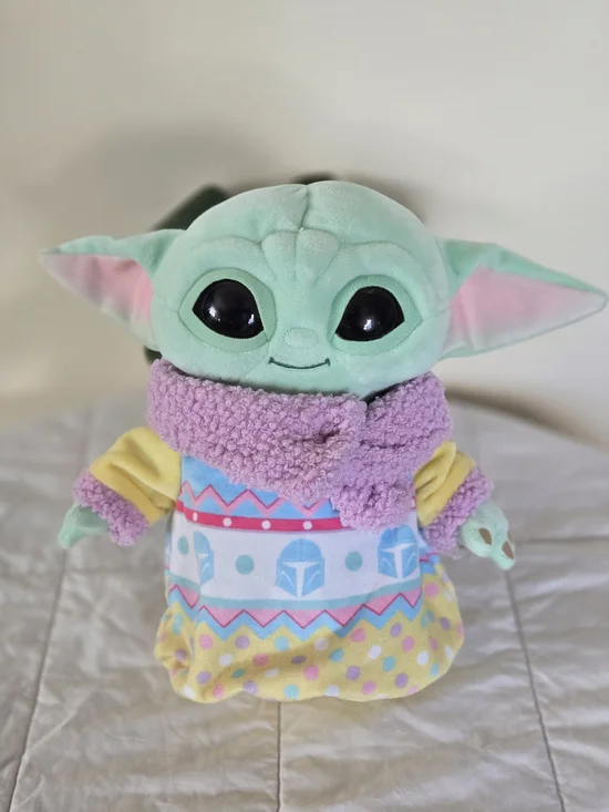 Star Wars Easter Baby Yoda Plush in Mint Green with Pastel Outfit - Picture 1 of 4